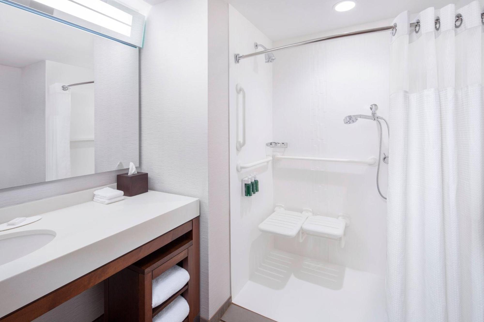 Отель Courtyard By Marriott Cape Girardeau Downtown Экстерьер фото